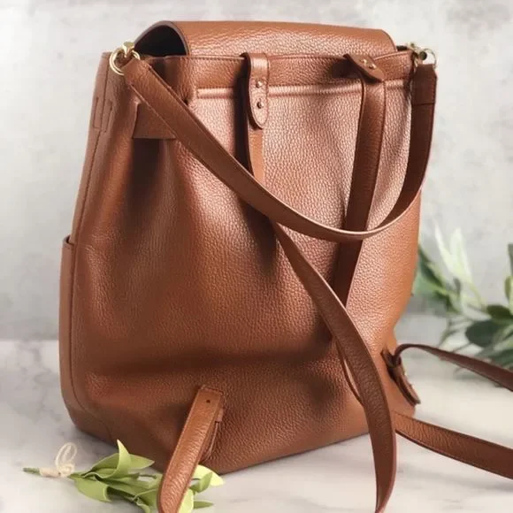 Cuyana Leather Backpack Caramel - Picture 3 of 14